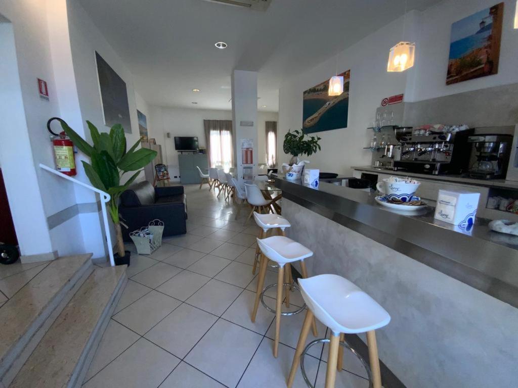 Hotel Ristorante La Marina Mhotelsgroup San Bartolomeo Al Mare Zewnętrze zdjęcie