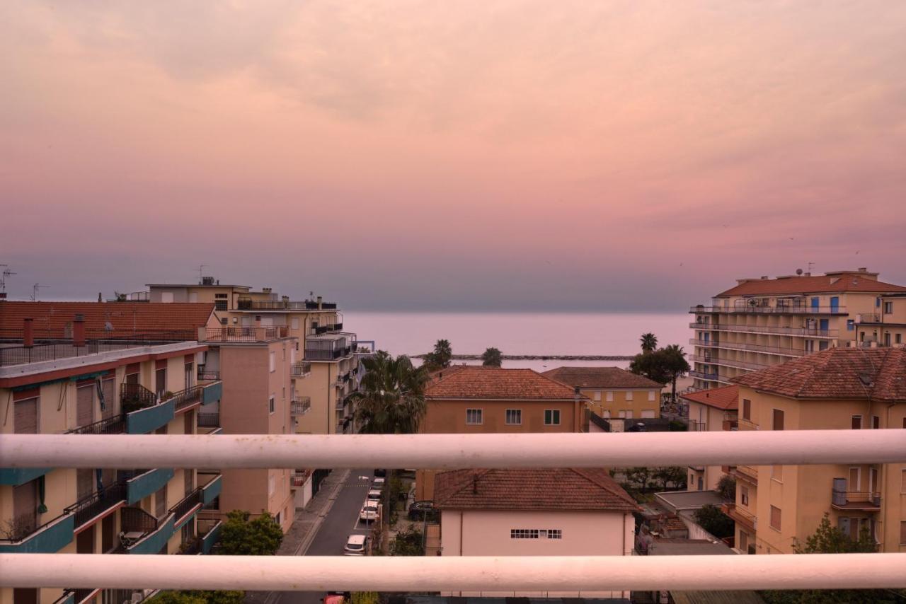 Hotel Ristorante La Marina Mhotelsgroup San Bartolomeo Al Mare Zewnętrze zdjęcie