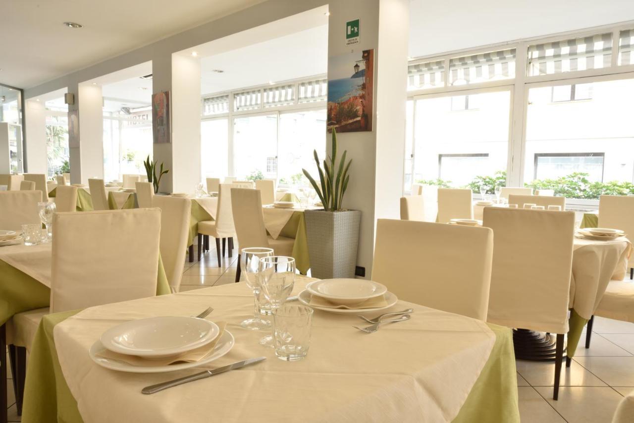 Hotel Ristorante La Marina Mhotelsgroup San Bartolomeo Al Mare Zewnętrze zdjęcie
