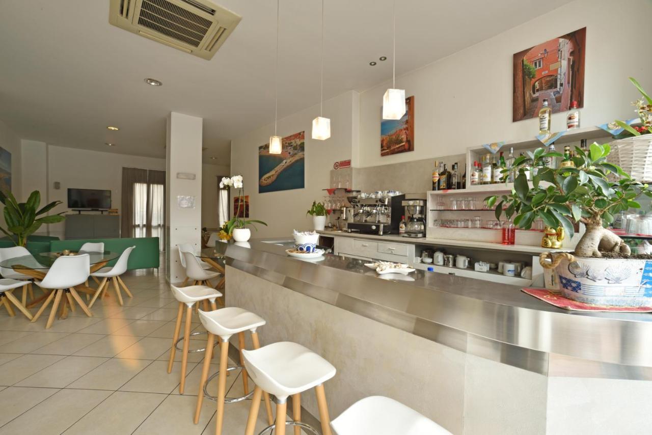 Hotel Ristorante La Marina Mhotelsgroup San Bartolomeo Al Mare Zewnętrze zdjęcie