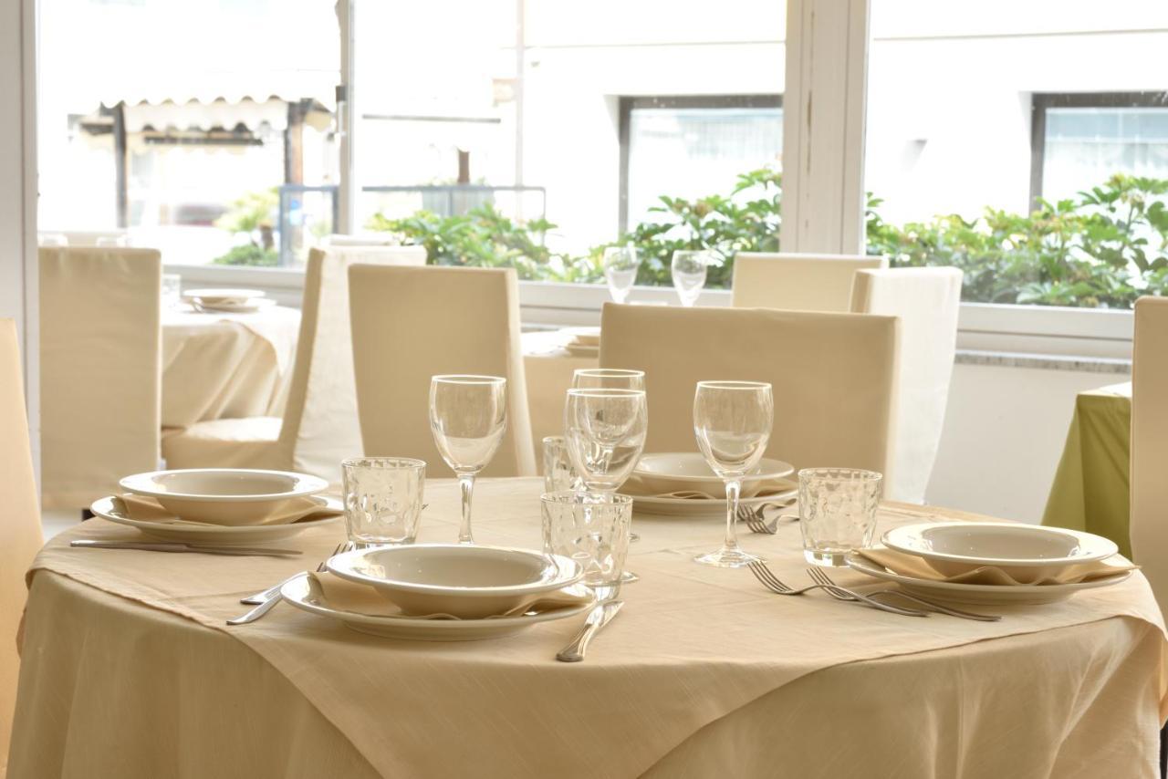 Hotel Ristorante La Marina Mhotelsgroup San Bartolomeo Al Mare Zewnętrze zdjęcie
