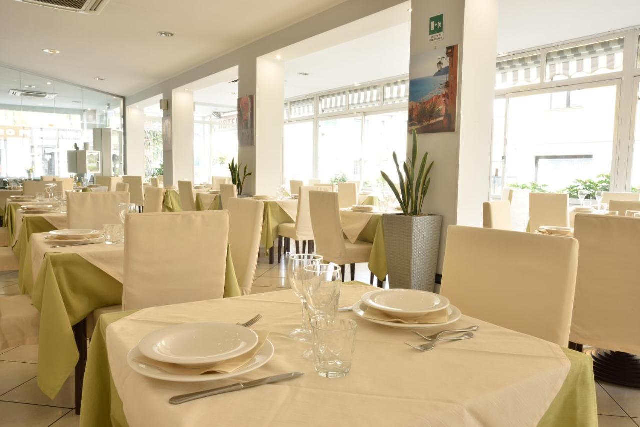 Hotel Ristorante La Marina Mhotelsgroup San Bartolomeo Al Mare Zewnętrze zdjęcie