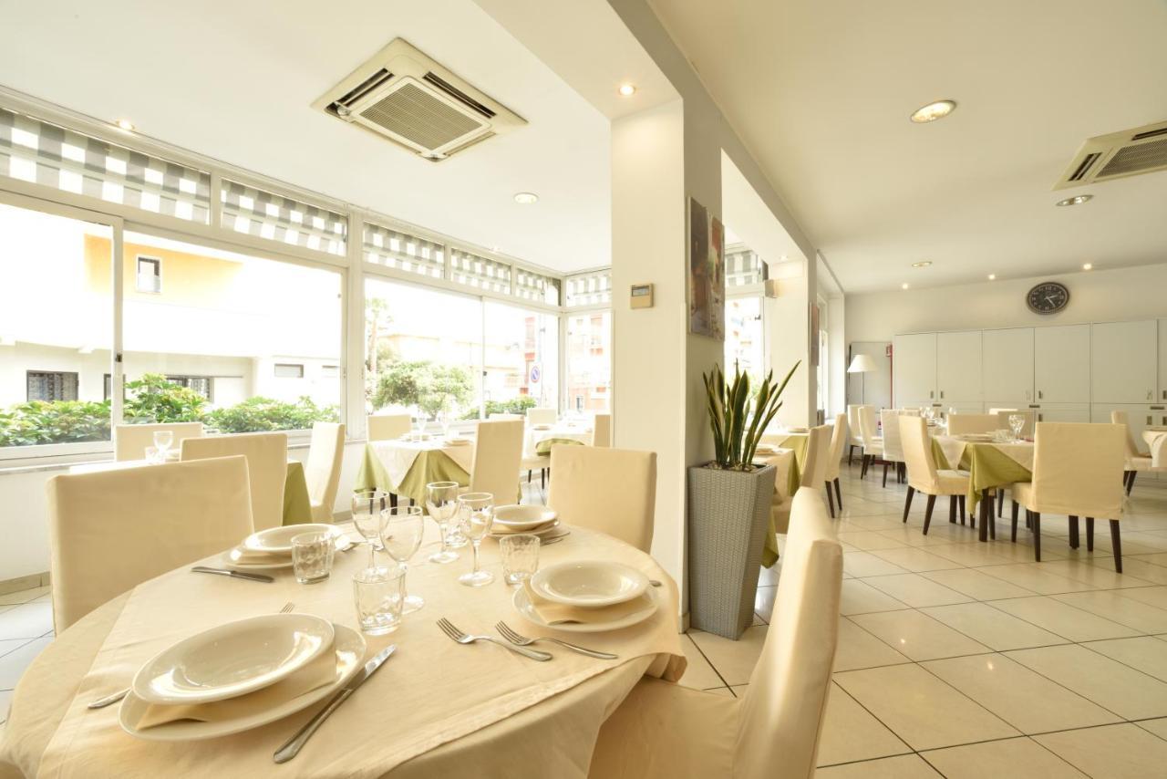 Hotel Ristorante La Marina Mhotelsgroup San Bartolomeo Al Mare Zewnętrze zdjęcie