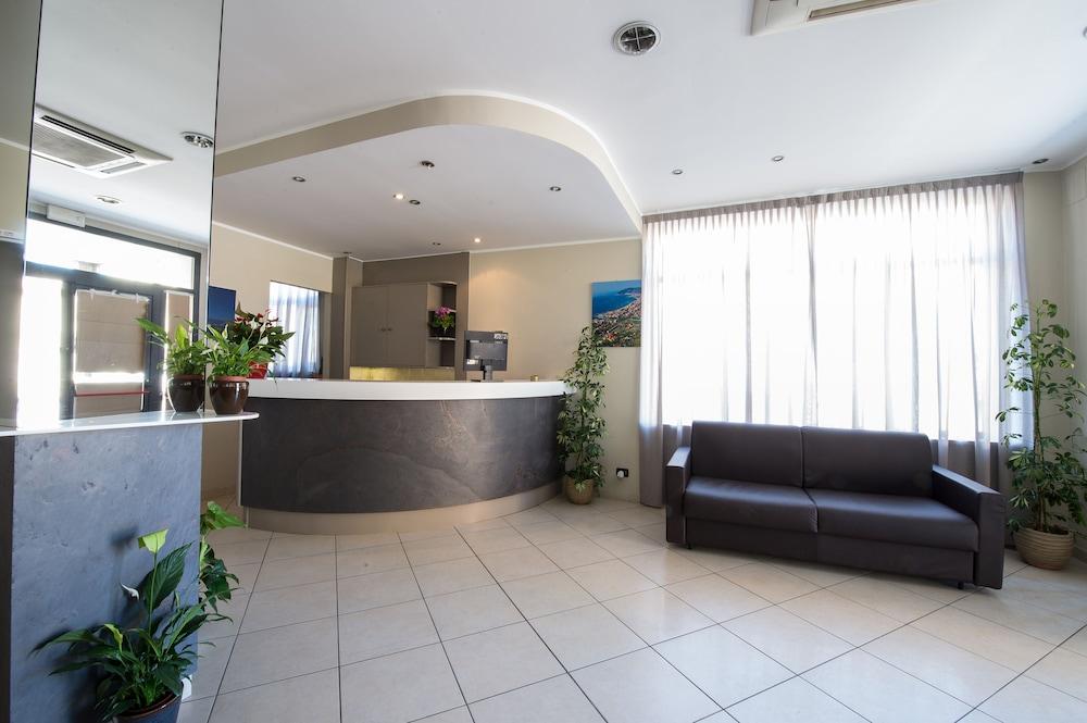Hotel Ristorante La Marina Mhotelsgroup San Bartolomeo Al Mare Zewnętrze zdjęcie