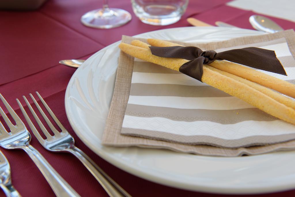 Hotel Ristorante La Marina Mhotelsgroup San Bartolomeo Al Mare Zewnętrze zdjęcie