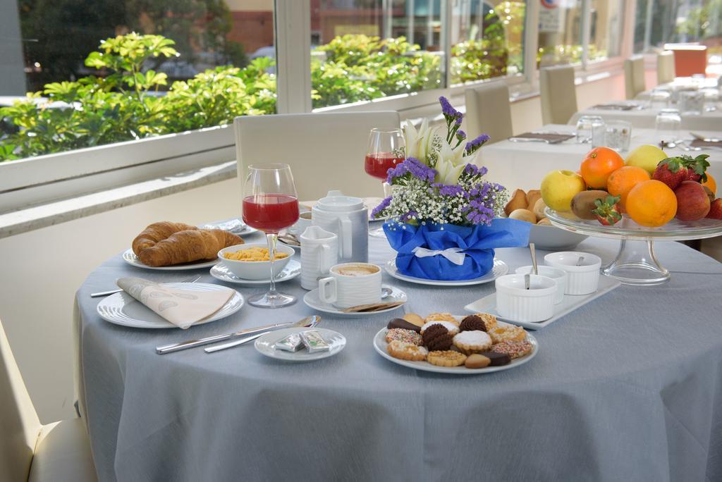 Hotel Ristorante La Marina Mhotelsgroup San Bartolomeo Al Mare Zewnętrze zdjęcie